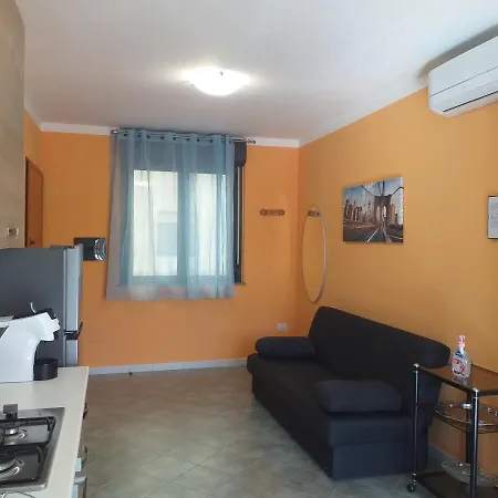 Orange House בוסה