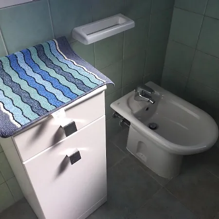 Orange House בוסה