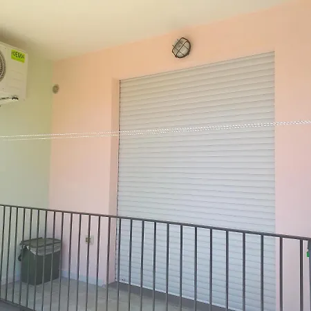 Orange House Apartment Bosa