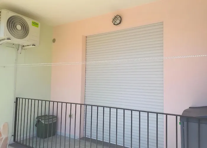 Orange House Apartment Bosa